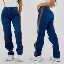 Jeans de mezclilla estilo streetwear con corte recto acampanado, costuras a contraste y detalle lateral moderno – Disponible en diferentes colores para combinar con todos tus outfits - Azul GLI-LU-6992ST - Ver 4