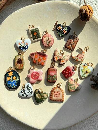 可爱甜美的蝴蝶、太阳、月亮和花朵油画吊坠项链，手工花卉饰品，DIY配饰，送给妈妈、朋友或自己的礼物