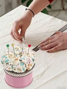 Floral Pattern Sewing Needle Storage Box - Stylish Storage Box With Needle Pad, Multi-Functional Storage Box To Hold Sewing Needles, Hair Clips, And DIY Crafts, An Ideal Choice For Handcraft Sewing Enthusiasts.