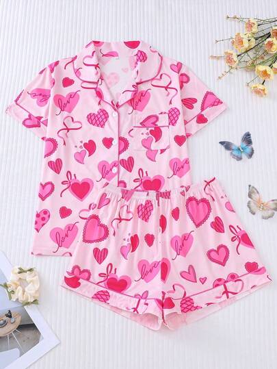 Bộ đồ ngủ nữ 2 món, họa tiết trái tim và nơ màu hồng dễ thương, món quà lãng mạn cho ngày Valentine, áo tay ngắn cổ bẻ thoải mái và quần đùi cạp chun, thích hợp cho mặc ở nhà, dự tiệc và mặc ngoài trời thường ngày.