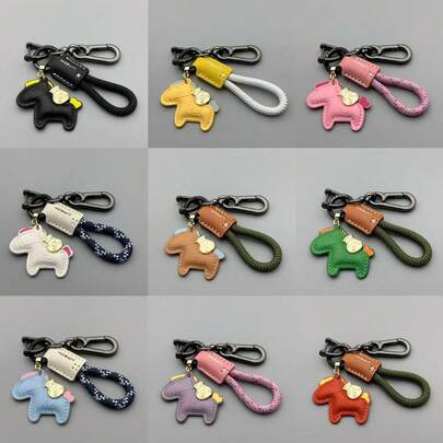 1pc Handmade Leather Car Key Chain, Decorated With Horse And Money Bag Pattern, Symbolizing "Instant Wealth". Can Be Used As DIY Accessories, Bag Charms, Travel Bag Decorations, Shoulder Bag Accessories, Multipurpose Bag Pendants, Car Decorations, Gifts For Valentine's Day, Mother's Day, Father's Day, Back To School, And Graduation