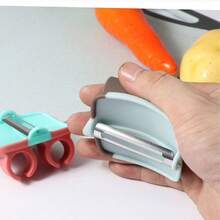 1pc Vegetable Peeler Tool, Comfortable Grip, Non-Slip Rubber Ring Design. Made Of Stainless Steel And Durable Thermoplastic Rubber, Non-Conductive, Suitable For Carrots, Pumpkins And Other Ingredients, Meets Food Contact Safety Standards. Creative Stainless Steel Finger Peeler, Multi-Functional Fruit Peeler, Suitable As Christmas, Holiday, Birthday, New Year Small Gift - Multicolor - View 6