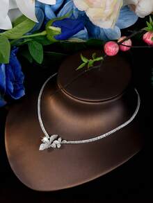 1 Set de Joyería Elegante con Flor de Cuatro Hojas de Circonita Cúbica, Adecuado para que las Mujeres lo Usen en Citas - Plateado - Ver 5