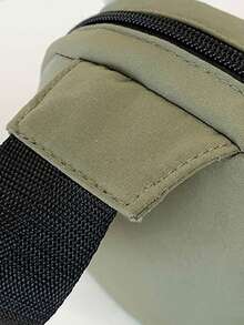 1pc Fashion Cartoon Nylon Frog Chest Bag, Unisex Mini Asymmetrical Water-Resistant Crossbody Bag, Suitable For Work, Shopping, Travel Streetwear, Office Commute, School Library, Weekend Shopping,Travel Streetwear, Office Commute, School Library, Weekend Shopping,Travel Streetwear - 軍綠色 - 查看 8