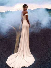 Basrey 新款优雅女士白色吊带连体领修身敬酒服拖地长裙伴娘服适合参加婚礼和担任伴娘 - 香檳色 - 查看 3