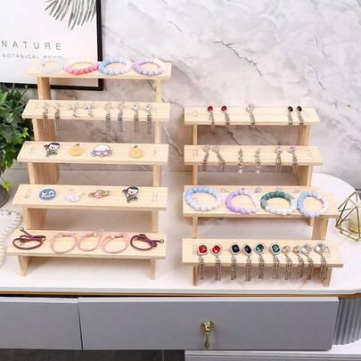 Koleksiyonluk eşyalar, takılar, antikalar, taşlar, bileklikler, parfümler için 1 adet ahşap teşhir standı, Sevgililer Günü ve Ramazan için uygundur.