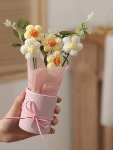 手工编织仿真毛线花束，布艺针织仿真花，含纸质花瓶，5朵钩编毛线花，适合作为礼物送给妈妈、朋友，也适合周年纪念、情人节、生日、家居装饰、毕业典礼、仿真植物、节日礼物/送给家人的最佳礼物。 - 彩色 - 查看 14