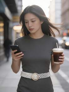 This High-Quality Pearl Belt Is An Ideal Choice For Summer. The Shiny Accessory Can Be Paired With Jeans, Dresses, Swimwear, And Various Pants. It Is Suitable For Weddings, Beach Trips, And Holiday Occasions. - Gold - View 7