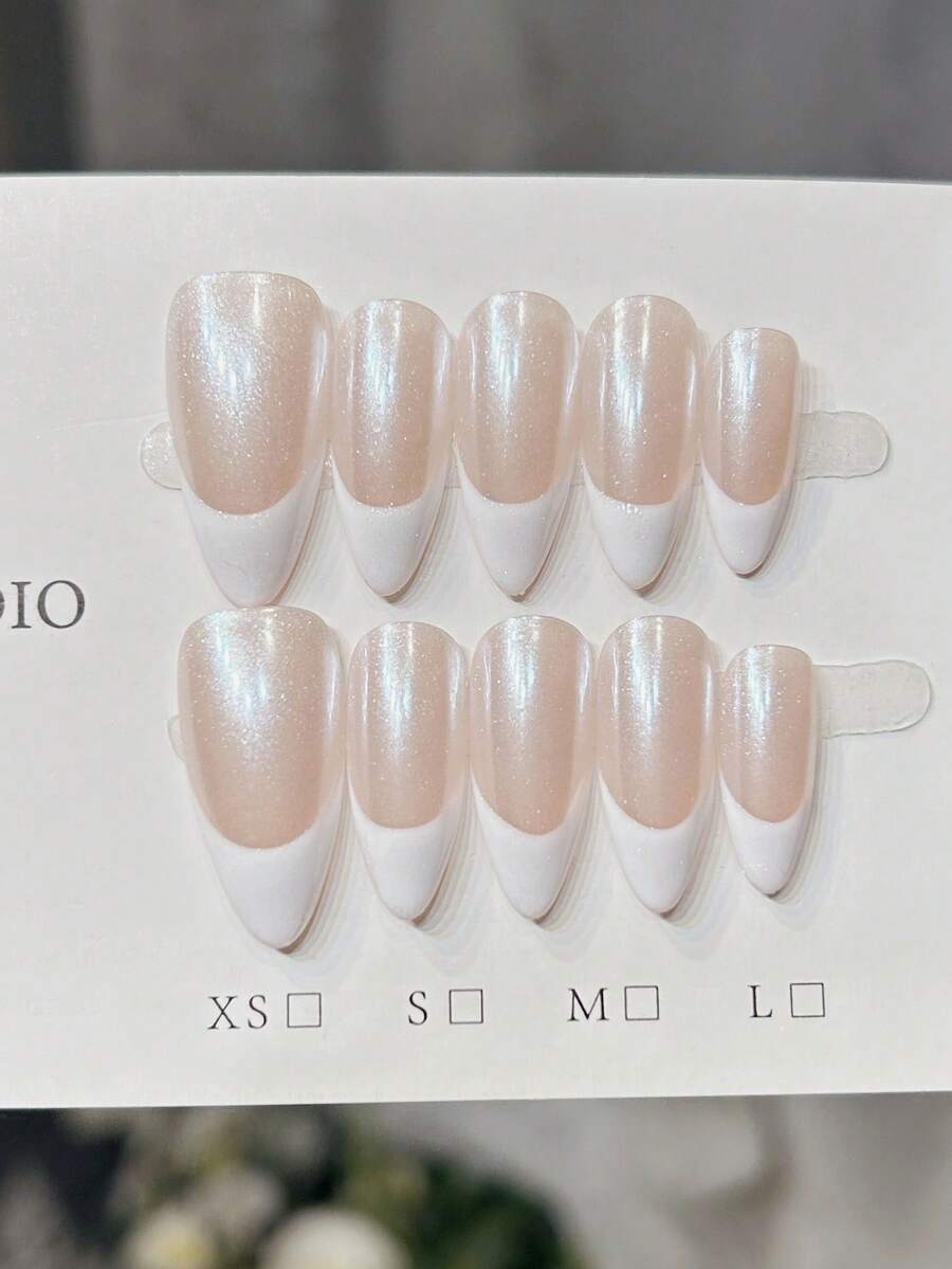 10片手工杏仁形美甲贴片，中号，简约裸粉色美甲，白色法式美甲，铬粉美甲，铬甲，简约优雅手工秋季美甲，秋季贴片美甲，圣诞美甲，Y2K风格节日美甲，派对美甲，日常约会美甲，海滩热带度假美甲适用，DIY假指甲，适合女性和女孩作为礼物美甲用品 - 白色 - 查看 1