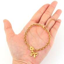 1件新款时尚双字母蝴蝶结吊坠金色不锈钢链手链，女士款 - 金黃色 - 查看 3