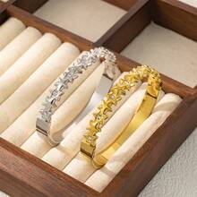 Women's Fashion Luxury Star Bracelet, 304 Stainless Steel 18K Gold Plated Waterproof Jewelry, Suitable For Daily Or Party Wear Sparkling Star Bracelet, Jewelry Gift For Valentine's Day, Birthday Party - Star - View 2