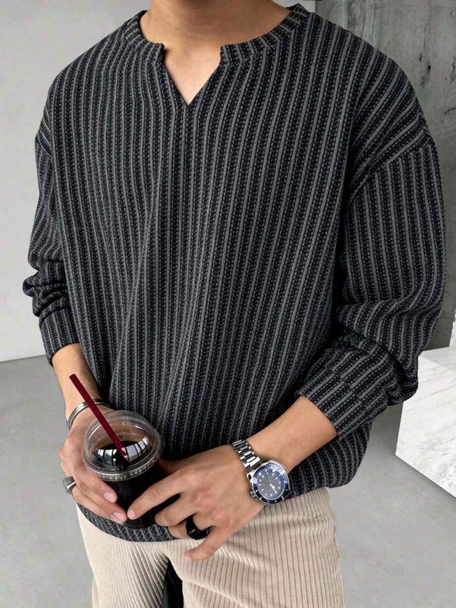 男士V领长袖鱼骨针织T恤，春夏新款打底衫，面料柔软舒适，适合叠穿，轻薄休闲，低调复古风，适合日常穿着。 - 灰色 - 查看 1