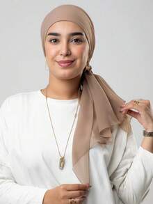 1条女士速戴头巾，舒适透气的雪纺系带头巾，配有同色弹力发圈，纯色简约休闲头巾，防滑吸汗透气，高品质珍珠雪纺面料，适合节日、日常佩戴、户外活动和运动。 - 淺卡其 - 查看 5