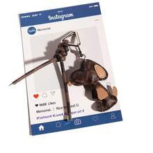 SNOOPY 1个狗狗包包挂件，原创设计师汽车钥匙扣，真皮材质，可爱女式背包挂件，款式随机，新年礼物，情人节礼物，复活节礼物 - 彩色 - 查看 5