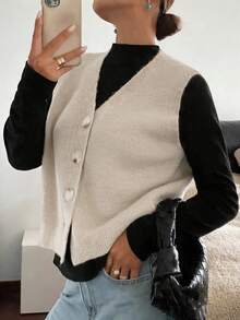 Women's Casual Solid Color V-Neck Long Sleeve Button-Up Knit Vest, Suitable For Spring And Autumn Outfits - Khaki - View 4