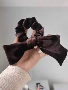 1pc Velvet Bow Hair Scrunchie, Elegant Hair Tie Hair Accessory, 2025 New Design ,Ponytail Holders ,Hair Elastics ,Hair Rubber Bands ,Hair Rope ,Elastic Hair Tie - Brown - View 7