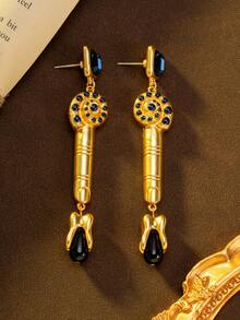 1 Pair Of Vintage Geometric Rhinestones Inlaid With Swirls, Finger Teeth Shaped Gold, Fashionable And Unique Earrings Suitable For Women's Daily Wear, Gifts, Dance Accessories