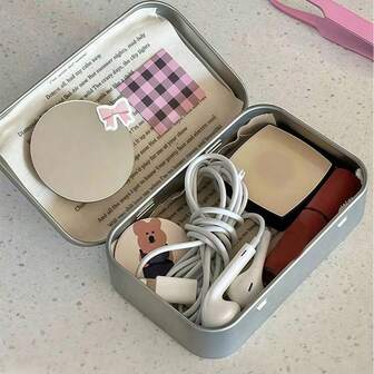 3个银色金属空心长方形铰链铁罐 - 贴纸迷你便携盒，小型收纳盒，迷你铁质折叠盒，可用于存放图钉、珠宝DIY材料、礼品、首饰、药丸、糖果、火柴、肥皂、缝纫用品等。返校季、户外旅行用品、家居收纳整理都是圣诞节的必备礼物。