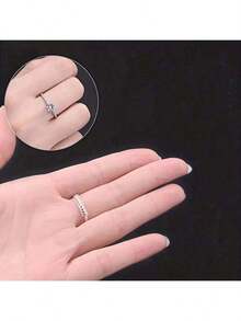A Set Of 4 Ring Adjusters In 4 Different Sizes, Suitable For Loose Rings, Transparent Silicone Ring Protectors, Suitable For Both Women And Men, Ring Adjusters That Allow You To Adjust The Rings Without Changing Their Size.