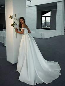 Minimalist A-Line White Wedding Dress With Open Back – Elegant Floor-Length Bridal Gown With Clean Silhouette And Flowing Train, Perfect For Weddings, Christmas, Halloween, Balls, Birthday Celebrations, And Special Events. Suitable For Ceremonies, Parties, Vacations, Formal Gatherings, Evening Galas, Prom Dresses, Homecoming Dresses, Cocktail Events, Bridal Party Attire, Wedding Guest Outfits, And Graduation Occasions. - 白色 - 查看 3