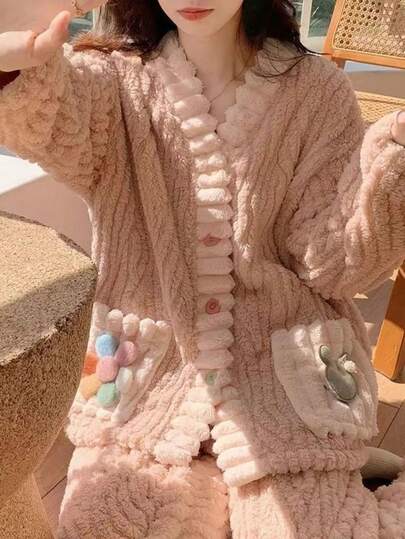 碎花装饰毛绒睡袍，可爱长袖V领口袋睡袍，秋冬季女士睡衣长款毛绒浴袍家居外套加厚夏季结婚居家浴室装饰，秋冬必备浴袍