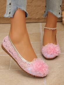 一双优雅女士玛丽珍鞋，经典刺绣鞋面，3D中国风花卉图案，复古休闲一脚蹬平底鞋，舒适柔软鞋底，适合搭配连衣裙、牛仔裤、短裤，日常穿着，也适合派对、海滩、校园等场合。 - 粉色 - 查看 7