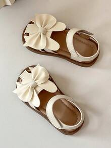 2026 New Girls Bowknot Hollow Out Decor Soft Non-Slip Wear-Resistant Open Toe Lace-Up Flat Sandals, Suitable For Summer Picnics, Daily Outings And School Activities - Beige - View 5