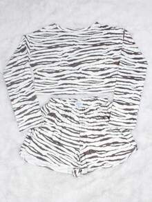 2-Piece Women's Zebra Print Soft Long-Sleeve Shorts Set, Stylish And Wild, Suitable For Spring/Summer, Side Slit, Loungewear Set, Perfect For Sexy Home Wear. - Brown - View 7
