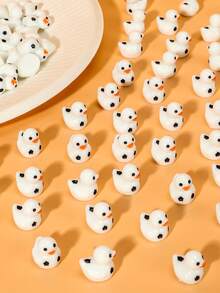 10/20 pezzi Mini figurine in resina a forma di anatra, decorazioni divertenti a tema calcio e animali, adatte per feste a tema sportivo, ideali per fai-da-te, giardini in miniatura, artigianato per micropaesaggi, contenitori di vetro, decorazioni per piante in vaso, interni di auto, decorazioni per la casa, scaffali, salotto, feste a tema, San Valentino, decorazioni per laurea, ottimi anche come regali di compleanno. - Bianco e nero - Visualizzare 2