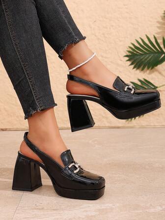 2026 รองเท้าส้นสูงแฟชั่นใหม่สำหรับผู้หญิง รองเท้าส้นสูงแบบ Slingback พร้อมสายรัดข้อเท้า, แพลตฟอร์มกันน้ำ, หัวเข็มขัดโลหะตกแต่งรองเท้าส้นสูงสี่เหลี่ยม, รองเท้าส้นสูงสีดำมีสไตล์