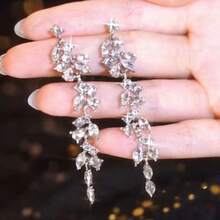 Pendientes elegantes con borlas largas, pendientes de gota de moda con diseño de declaración. Admite diseño personalizado y procesamiento de muestras - Imagen - Ver 4