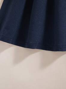 Vestido casual de uso diario para niñas con estampado de corazones, cuello y escote en V de color contrastante, manga corta, longitud hasta la rodilla, para verano - Azul lavado oscuro - Ver 8