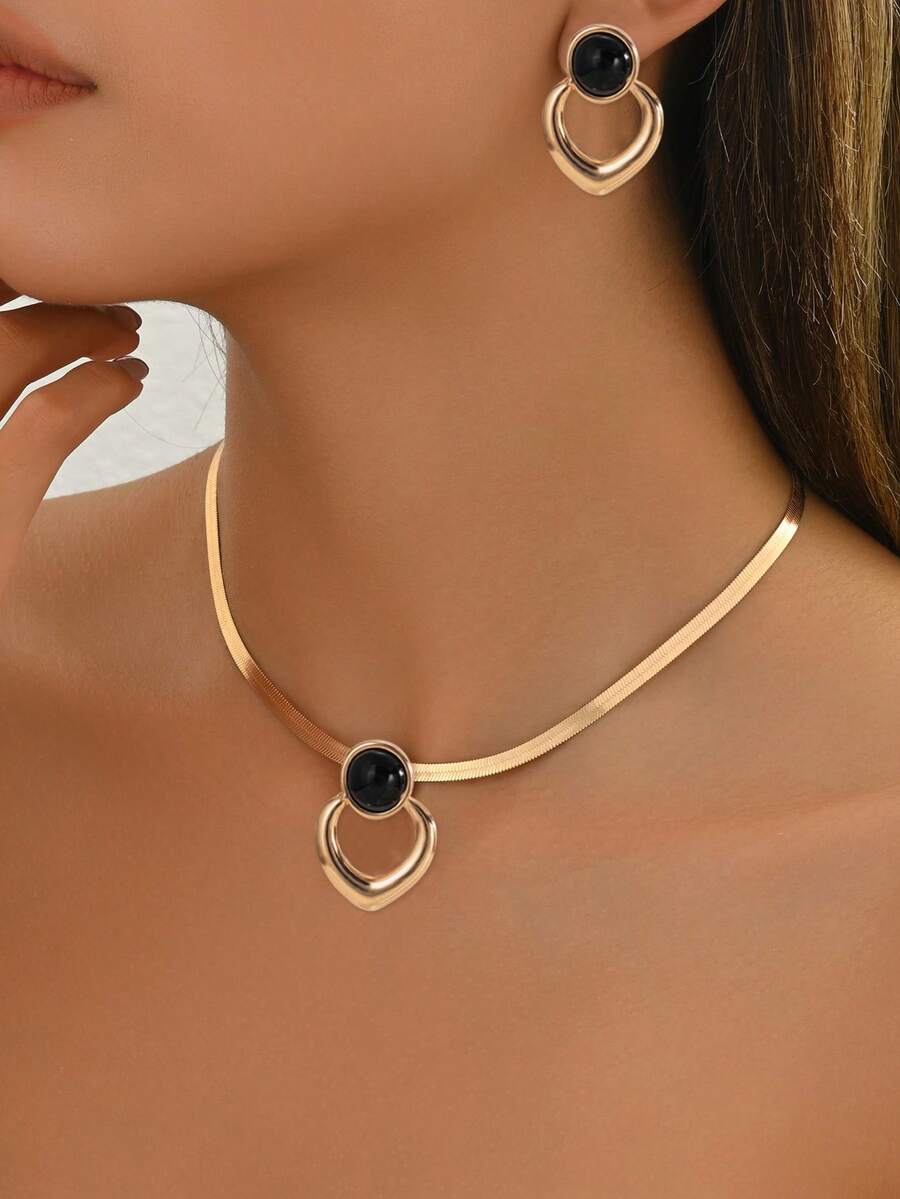 3pcs Elegant Flat Snake Bone Chain, Blade Chain, Geometric Circle Inlaid Black Acrylic Creative Graphic Pendant Necklace, Fashionable & Graceful Jewelry For Women, Suitable For Daily Wear, Vacation, Party, Valentine's Day, Mother's Day, Birthday Gift For Girlfriend/Mother - Yellow Gold - View 1