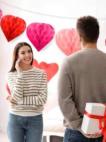 8个/1个情人节心形蜂窝纸球吊坠，粉色纸心吊坠，适用于情人节、婚礼派对装饰、生日派对装饰、礼品包装、情人节装饰、情人节派对、情人节礼物 - 彩色 - 查看 8