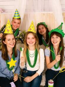 Bộ 20 chiếc vòng cổ ngày Thánh Patrick, vòng cổ hạt cườm màu xanh lá cây cho lễ hội Mardi Gras ngày Thánh Patrick, bộ phụ kiện vòng cổ hạt cườm ngày Thánh Patrick, vòng cổ trang phục lễ hội Mardi Gras ngày Thánh Patrick, đồ trang trí ném trong lễ diễu hành Mardi Gras ngày Thánh Patrick, quà tặng tiệc ngày Thánh Patrick. - màu xanh lá - Xem 3