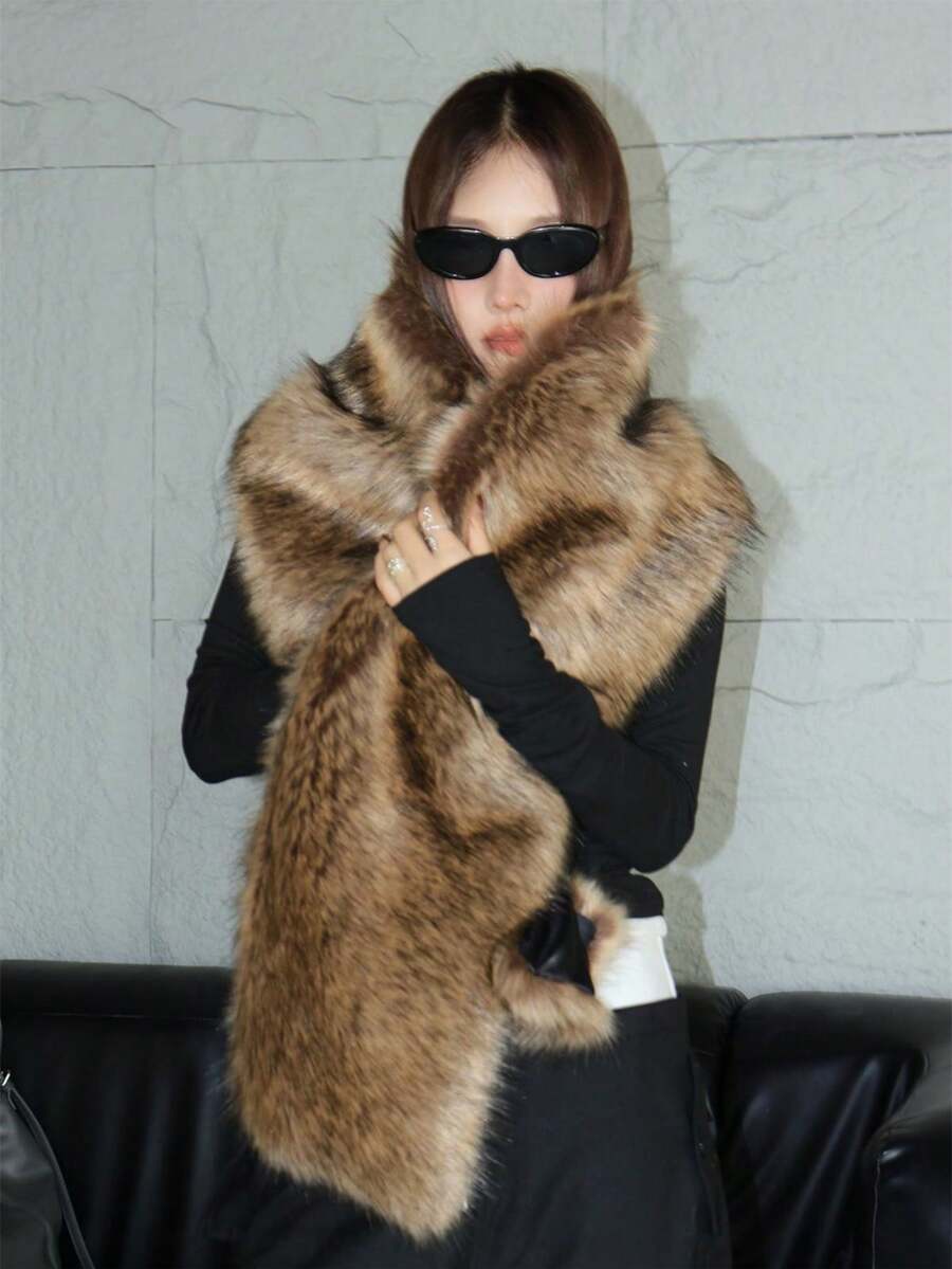 酷女孩!一款性感千禧风仿狐狸毛超大围巾,适合女性冬季佩戴,时尚亚文化风格的毛绒披肩。 - 咖色 - 查看 1