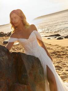 Elegant Off-Shoulder A-Line Wedding Gown With Side Slit And Open-Back Design – Flowing White Floor-Length Bridal Dress For Weddings, Christmas, Halloween, Proms, Birthday Parties, And Special Occasions. Suitable For Weddings, Parties, Bachelorette Parties, Vacations, Formal Occasions, Dinner Gowns, Graduation Ball Gowns, Homecoming Gowns, Cocktail Parties, Bridesmaid Gowns, Wedding Guest Gowns, And Graduation Ceremonies - 白色 - 查看 5