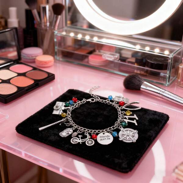 1pcs,Cute Cartoon Themed Anime Wristband - Fashionable Daily Ornament, Ideal Present For Festivals, Party Favors, Graduation, Birthdays & New Year, Anime Collectible Jewelry