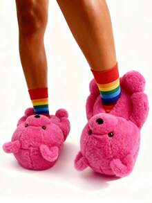 Cute Cartoon Bear Multi-Colored Women's Slippers, Warm Cotton Shoes, Cartoon Bag Heel Shoes, Cartoon Fun Doll Shoes, Quirky Shoes, Teddy Bear Heel Shoes, Women's Bear Slippers, Home Shoes, Teddy Bear Heel Shoes, Couple Teddy Bear Slippers, Exclusive Creative Cartoon Cotton Shoes,A Pair Of Cute And Fun Cartoon Women's Home Warm Shoes, Adorable Warm Slippers, Flat Shoes, Fun Cartoon Bunny Quirky Shoes, Cosplay Shoes, Couple Shoes, Cartoon Shoes, Student Shoes, Funny Shoes, Millennial Style Women's Warm Shoes, Flat Home Slippers, Men's And Women's Funny Shoes, Halloween, Christmas, Cartoon Cosplay Shoes, Santa Claus Shoes, One Size Fits All, Warm Shoes, Snow Home Shoes, Quirky Shoes, Creative Shoes, Cute And Fun Animal Shoes, Cartoon Puppy, Cartoon Bunny Flat Home Slippers, Silent Shoes For Wooden Floors, Women's Slippers, Men's Slippers, Couple Slippers, Plus Size Warm Shoes, Snowy Indoor Home Slippers. - 玫紅色 - 查看 6