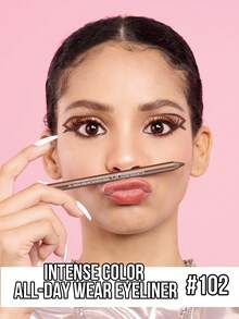 MISSLYN 持久显色眼线液，慕斯质地，顺滑易涂，一笔精准，不拉扯眼皮，高显色度，轻松打造烟熏妆，哑光/珠光妆效 - #102 - 查看 3