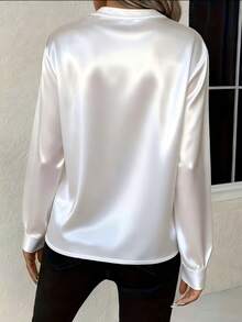 Camicetta in raso bianco da donna, elegante top a maniche lunghe con scollo a V, vestibilità regular, adatta per uso casual e per l'ufficio, primavera/estate - Bianco - Visualizzare 2