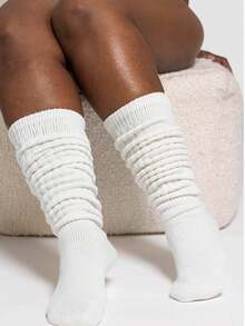 زوج من جوارب طاقم سميكة للنساء كبيرات الحجم، جوارب طاقم دافئة للشتاء، مناسبة للارتداء اليومي/عيد الميلاد/حفلة هالوين - أبيض - مشاهدة 2