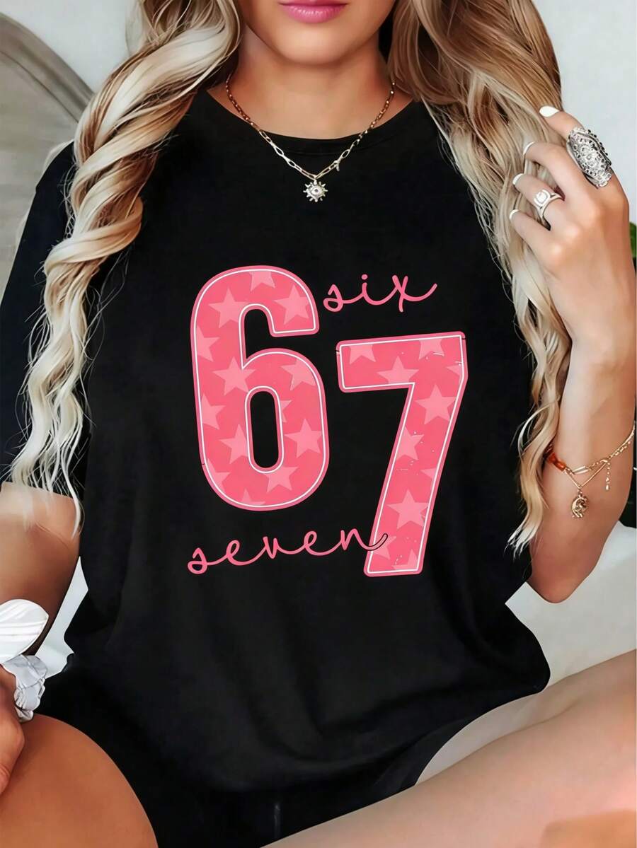 Women's Casual, Stylish, Creative, Christmas Outfit Women,New Years Outfit Women,Christmas Shirt,And Simple Hooded T-Shirt With A "67" Slogan And Star Print. The Pink Base With Black Design Features The Number 67, Hearts, And Stars. A Cute Black T-Shirt, A Number T-Shirt Black Tops Y2k Clothes Women Camisetas Para Mujer - 黑色 - 查看 1