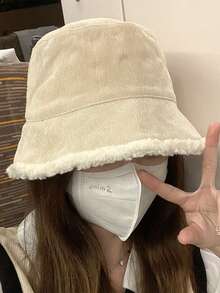 1顶时尚柔软女士双面渔夫帽，适合冬季外出和节日礼物，柔软保暖的毛绒帽，寒冷天气必备女帽