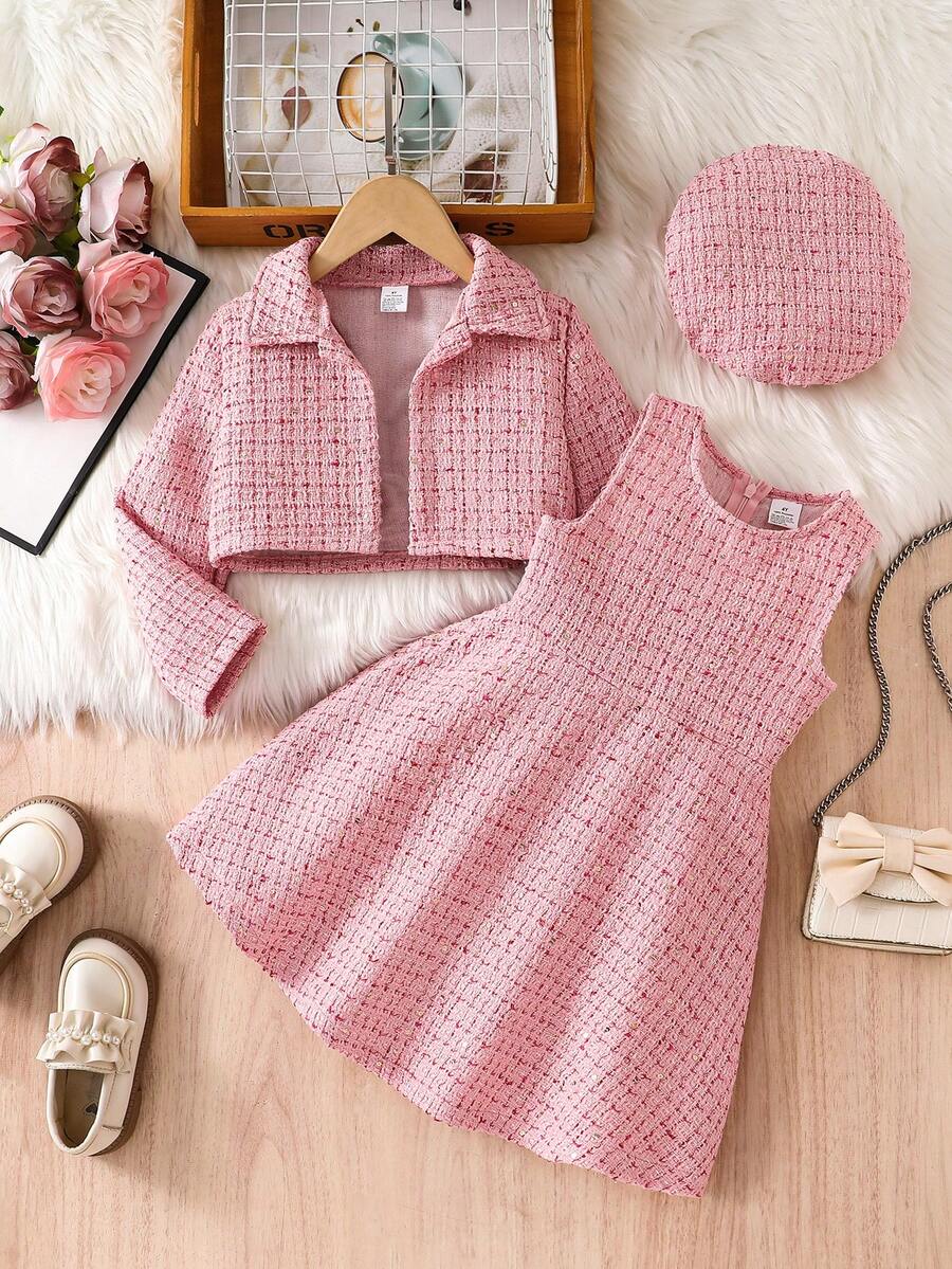 Set Busana Musim Semi/Gugur 3 Potong untuk Anak Perempuan, Termasuk Kardigan Berkerah, Jaket Pendek Lengan Panjang, Gaun Berhiaskan Payet, dan Topi yang Serasi. Nyaman, Cocok untuk Pemakaian Sehari-hari, Jalan-jalan, Pesta, Pertunjukan, Gaya Anak Perempuan yang Elegan & Anggun. - Berwarna merah muda - View 1