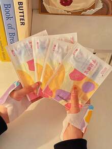 10片/30片/50片暖贴 月经期加热垫 妇女暖宫贴 温暖 恒温55℃加热8小时 独立包装 使用方便 即热自热垫 适合家庭，户外运动，办公室，学校等四季各种场景。适合成人。