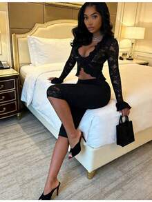 2025 Summer Cross Border New Fashion  Sexy Lace Perspective Long Sleeved Top And Shorts Set For Women - màu đen - Xem 2