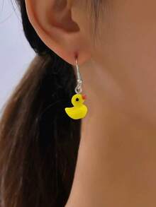 زوج من أقراط البطة الصفراء الصغيرة من الراتنج، تصميم فريد، إبداعي، مضحك، أقراط قلادة بطة كرتونية ثلاثية الأبعاد بطراز ريفي، مناسبة للحفلات والاستخدام اليومي والأقراط المتميزة الإصدار المحسن - أصفر - مشاهدة 3