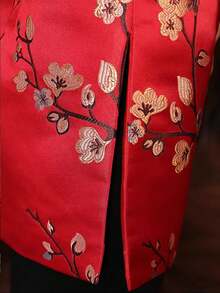 This Sleeveless Tang-Style Vest For Women Is Perfect For Spring 2026. It Features A Plum Blossom Pattern, A Traditional Chinese Cheongsam Design, A Stand-Up Collar With Frayed Edges, Side Slits, And A Front-Buttoned Open Front. Ideal As A Gift For Mothers, This Stylish Vest Is A Great Choice For Women And Offers A High-Quality Look. Suitable For Everyday Wear, Casual Occasions, Vacations, Social Events, Parties, And More. - 紅色 - 查看 9