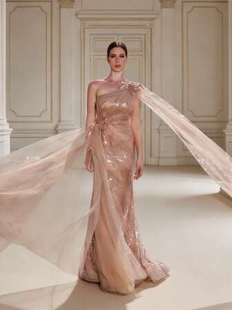 DELLA COUTURE 单肩豪华重型手工串珠贴花晚礼服肩部和腰部带有飘逸的网眼设计女士夏季礼服金色修身鱼尾长裙高贵气质优雅性感精致时尚女士红毯礼服适合派对、迷人、婚礼和其他正式场合，大摆长款鸡尾酒会礼服舞会晚礼服